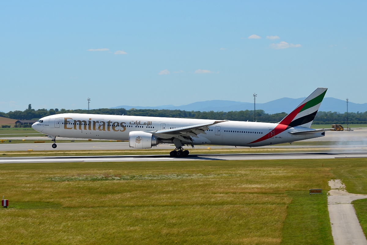 2012-06-16_Emirates.JPG