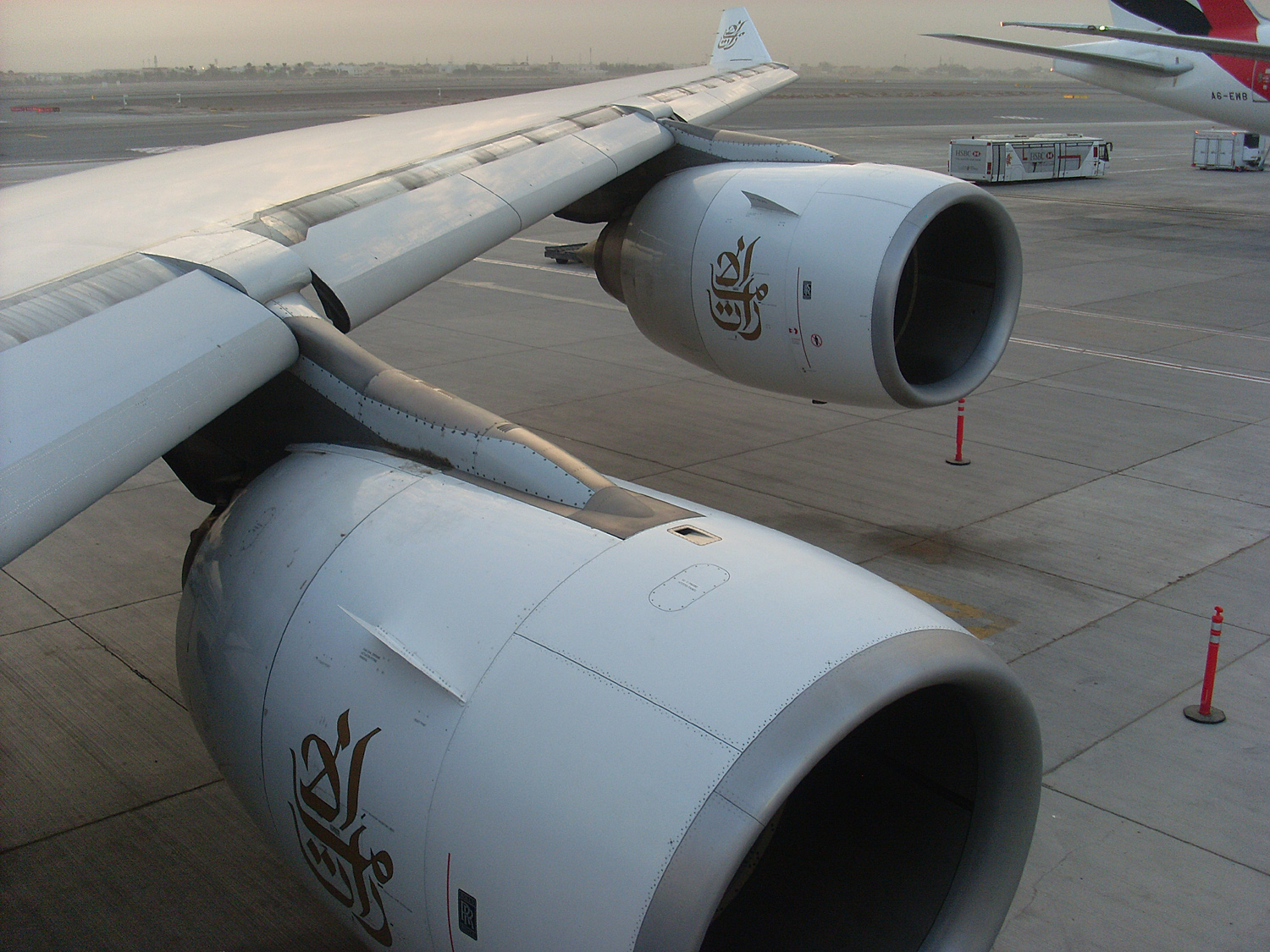 DXB 10.jpg