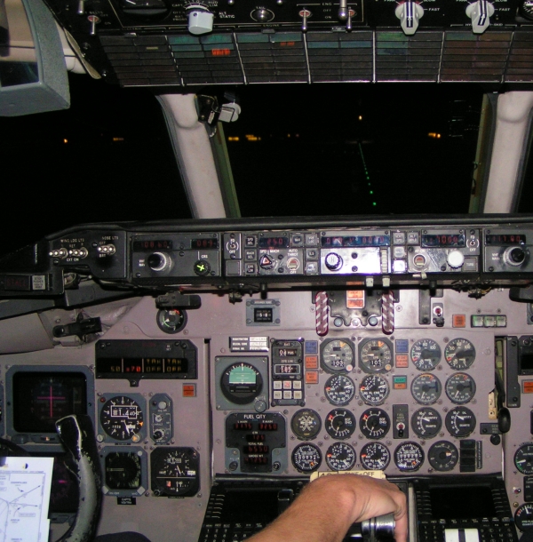 md80_cockpit_4.jpg