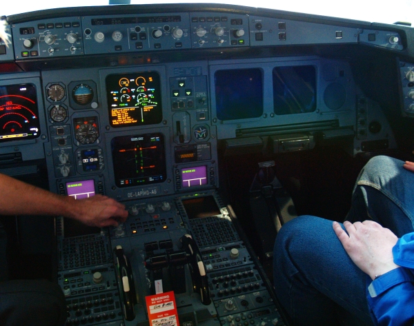 a330_cockpit.jpg